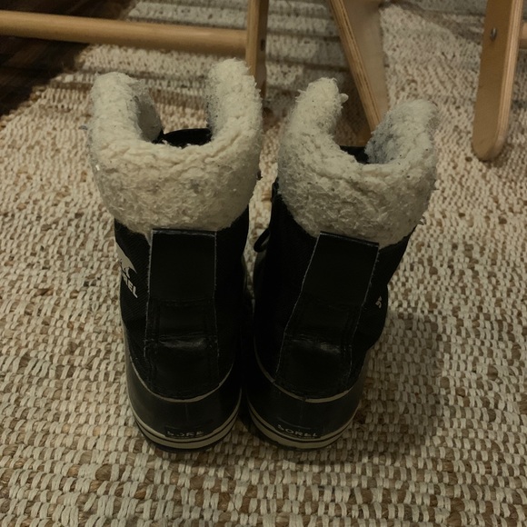 Sorel Youth Yoot Pac Winter Snow Boots for Kids Boy Girl Unisex | Black Size 2 - Picture 5 of 5